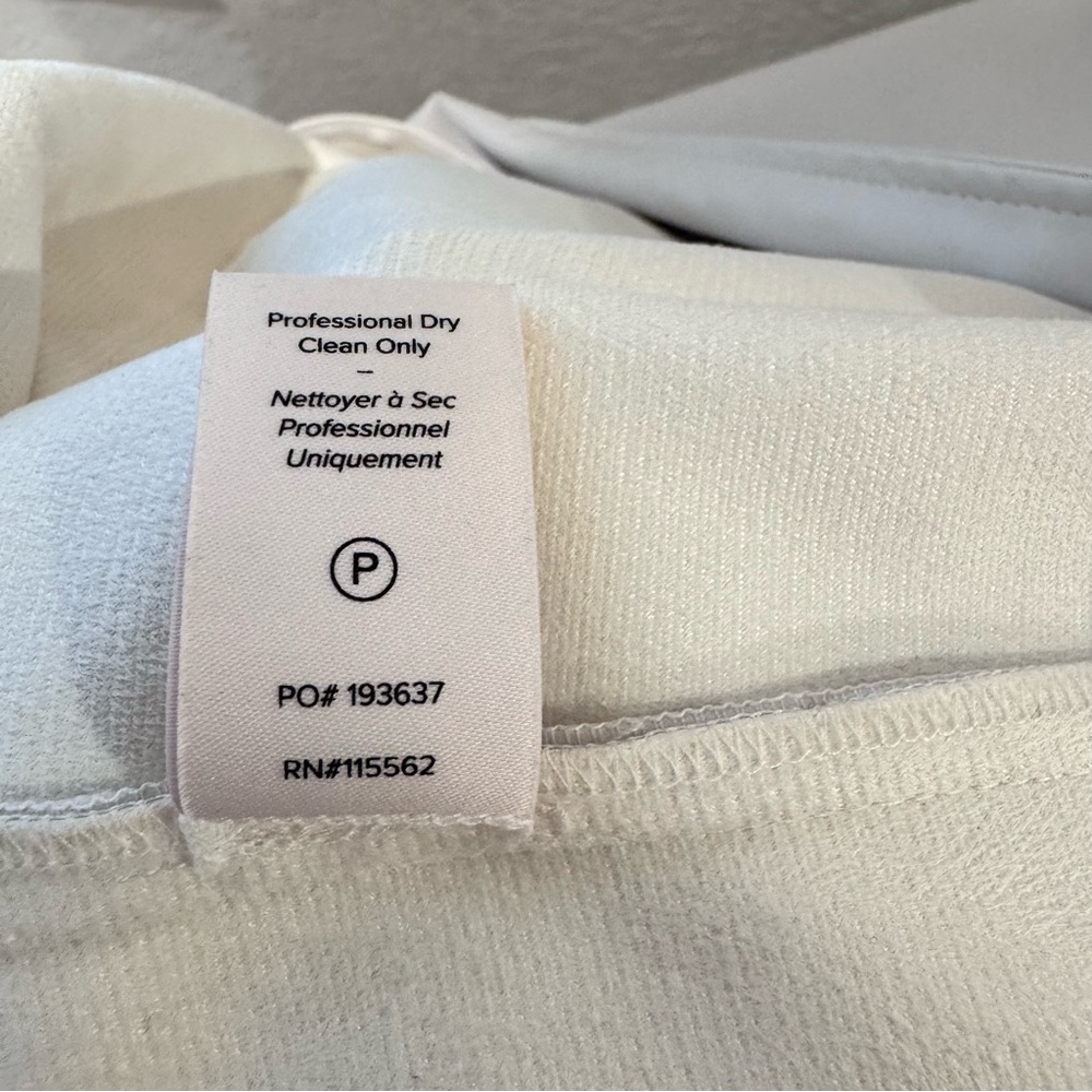 EUC Cinq a sept ivory shortsleeved faux off shoulder leather jacket size 10 - Picture 7 of 9